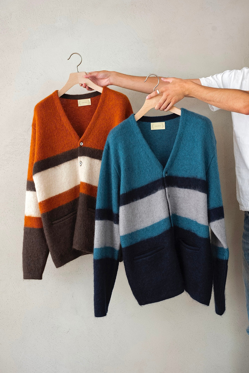 Stupid Shaggy Panel Cardigan〔BROWN BASE〕