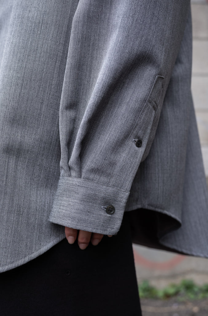CCFA02UNI B 〈LYRIA SHARKSKIN SHIRT COAT〉