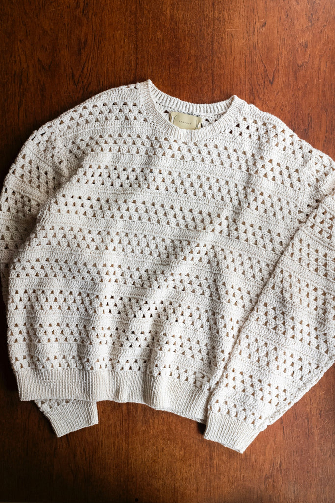 【EXCLUSIVE】Crochet Horizontal Stripe Pullover