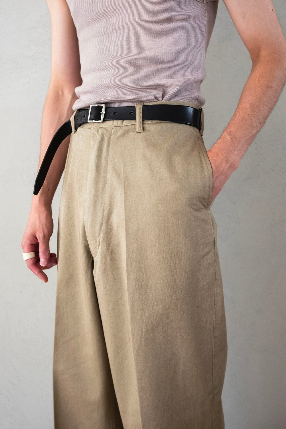 未使用 CANTATE Theren Dye Chinos Size 34 Theren Dye Chinos | cliché