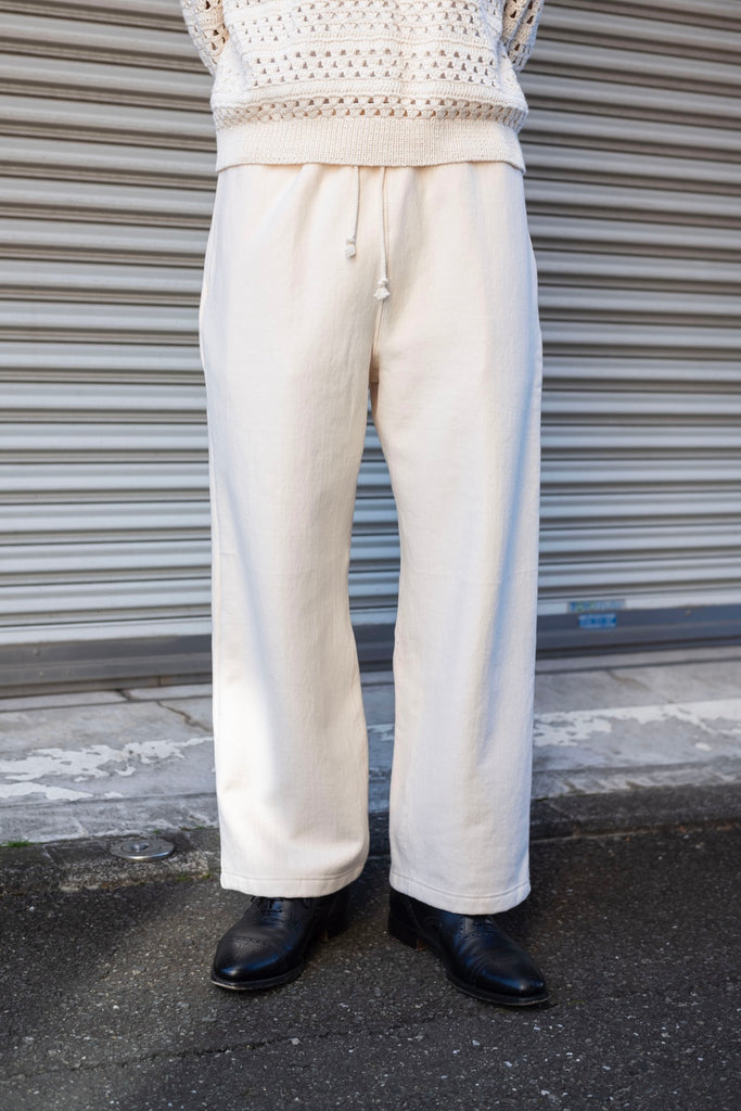 【EXCLUSIVE】Fluffy Wide Pants