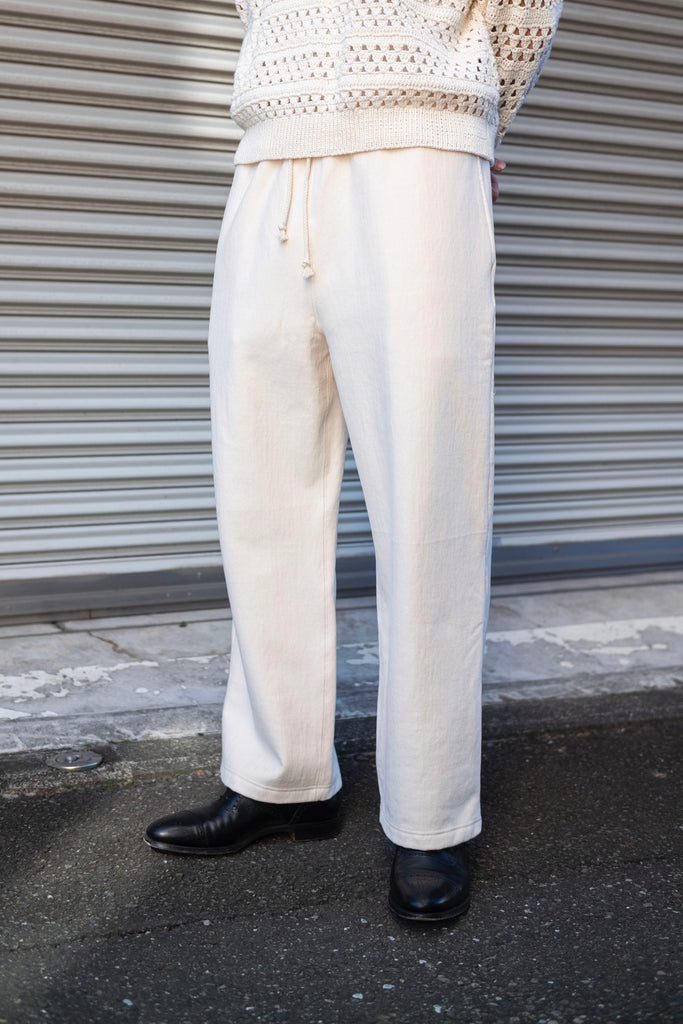 【EXCLUSIVE】Fluffy Wide Pants