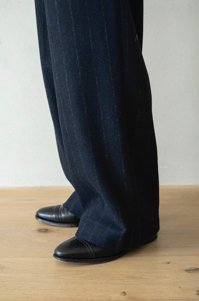 TUCKED BAGGY PANTS