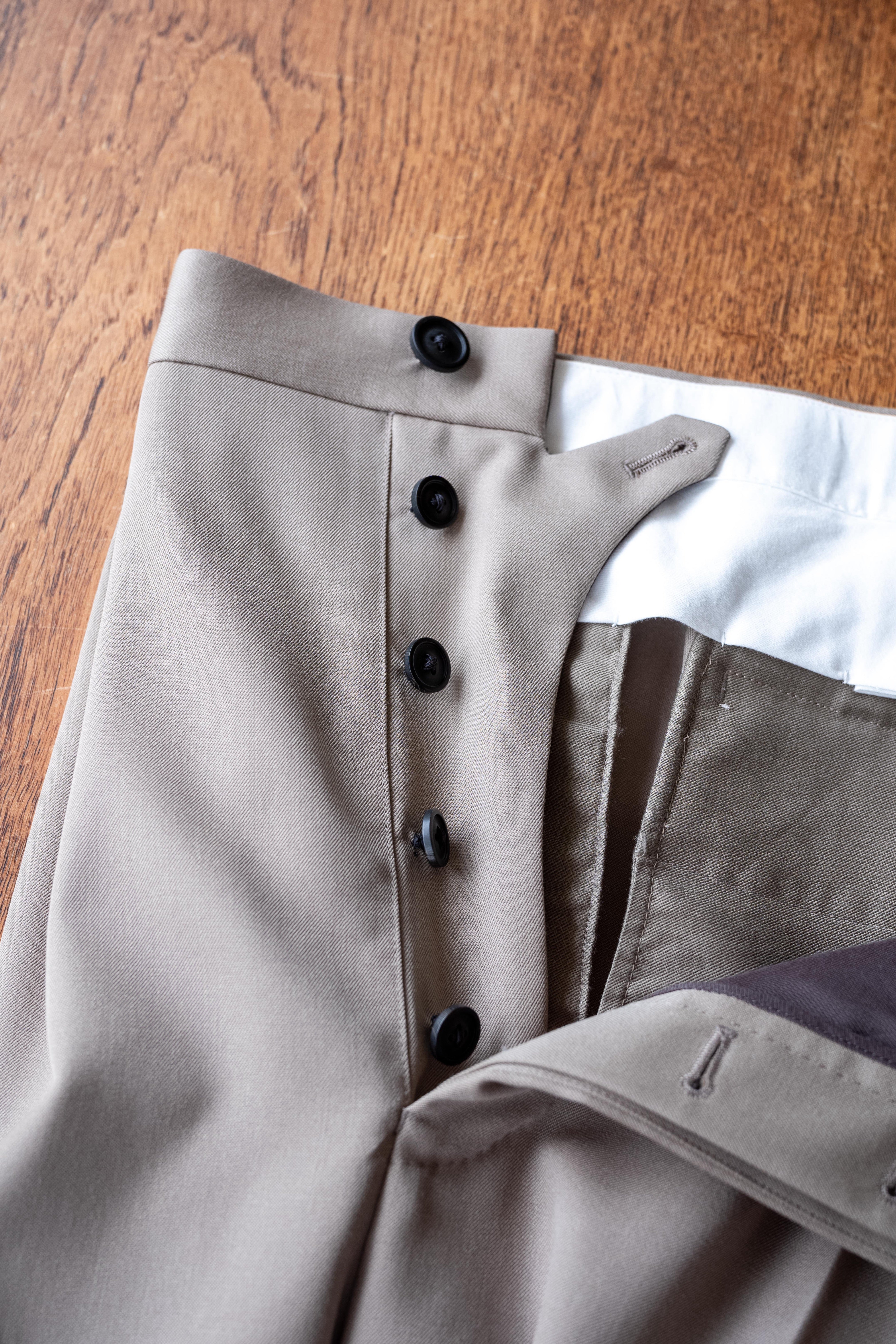 Proper Tailored Trousers 〔GREIGE〕