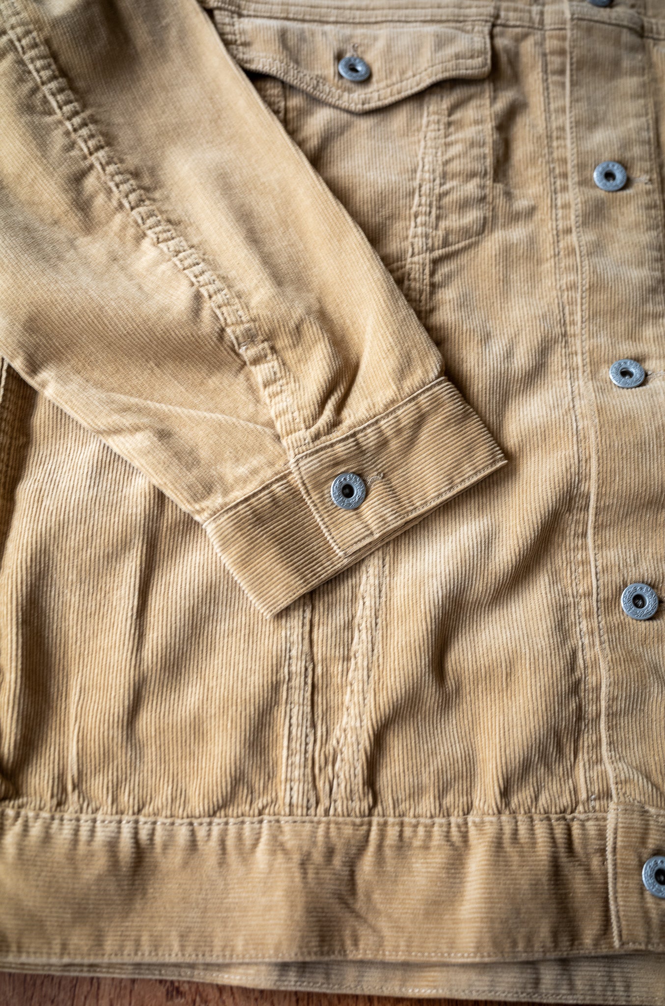Fine Corduroy Trucker Jacket〔SAND BEIGE〕