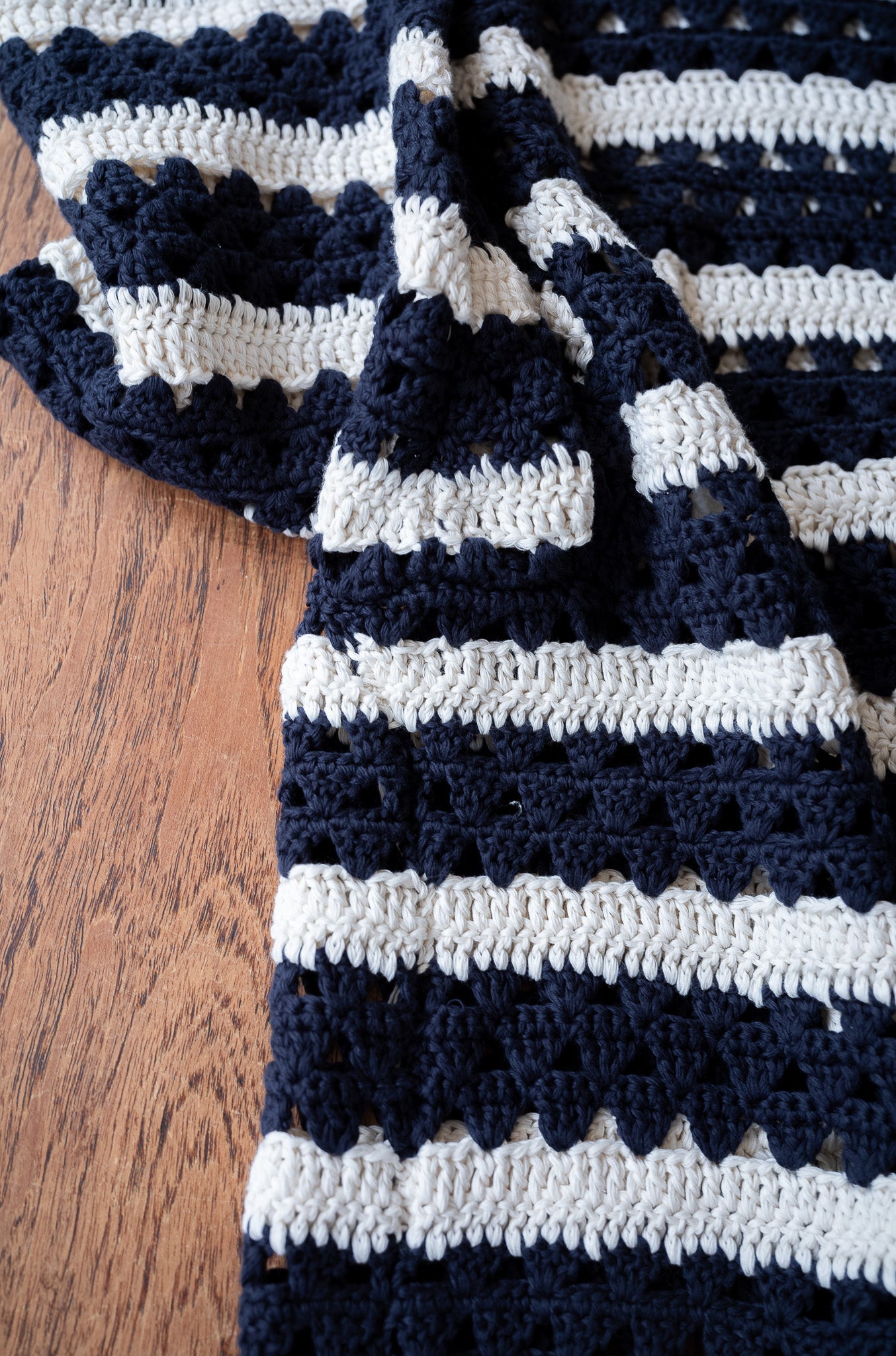 Crochet Horizontal Stripe Pullover〔NAVY × MILK〕
