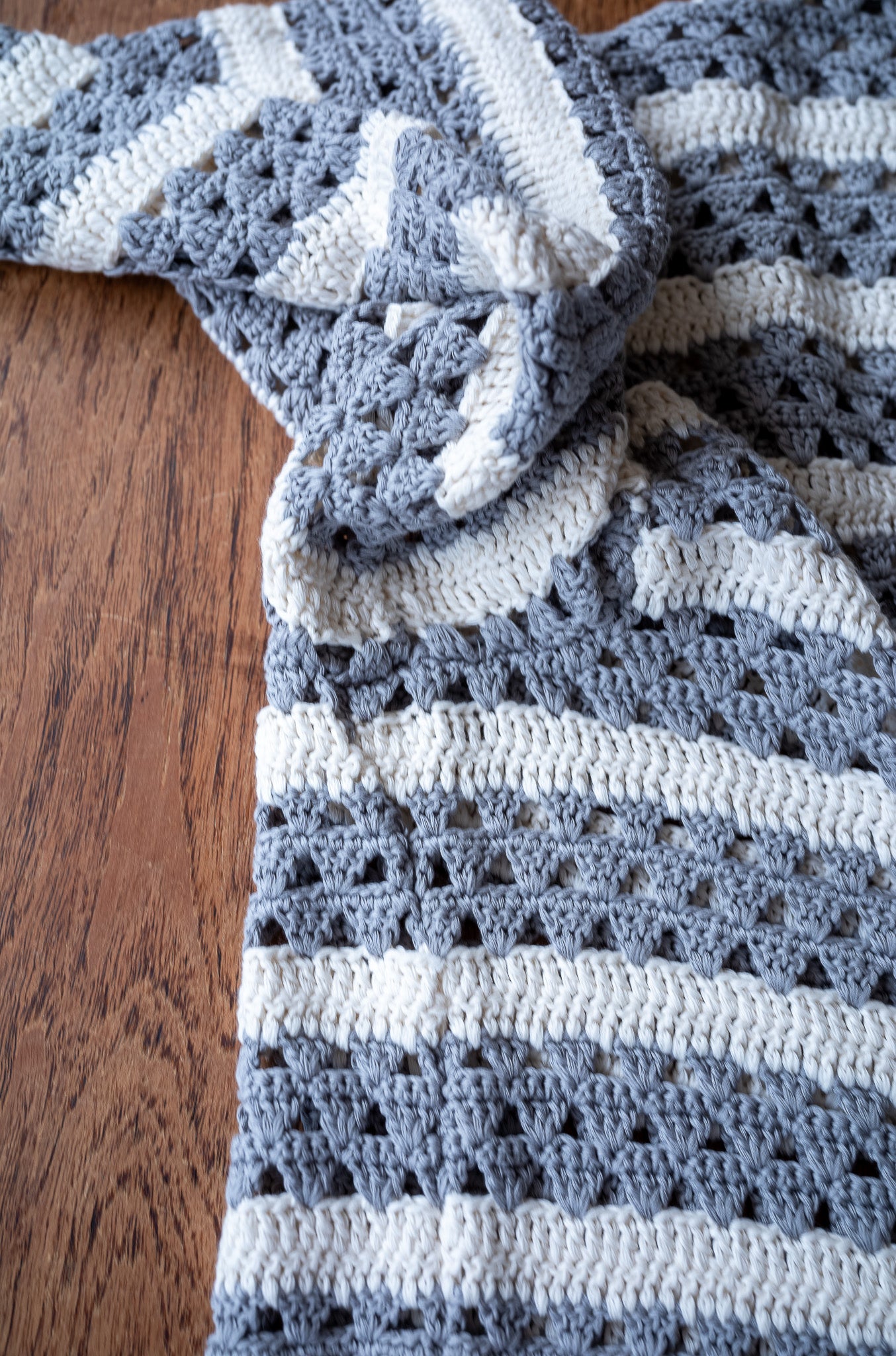 Crochet Horizontal Stripe Pullover 〔L/GRAY × MILK〕