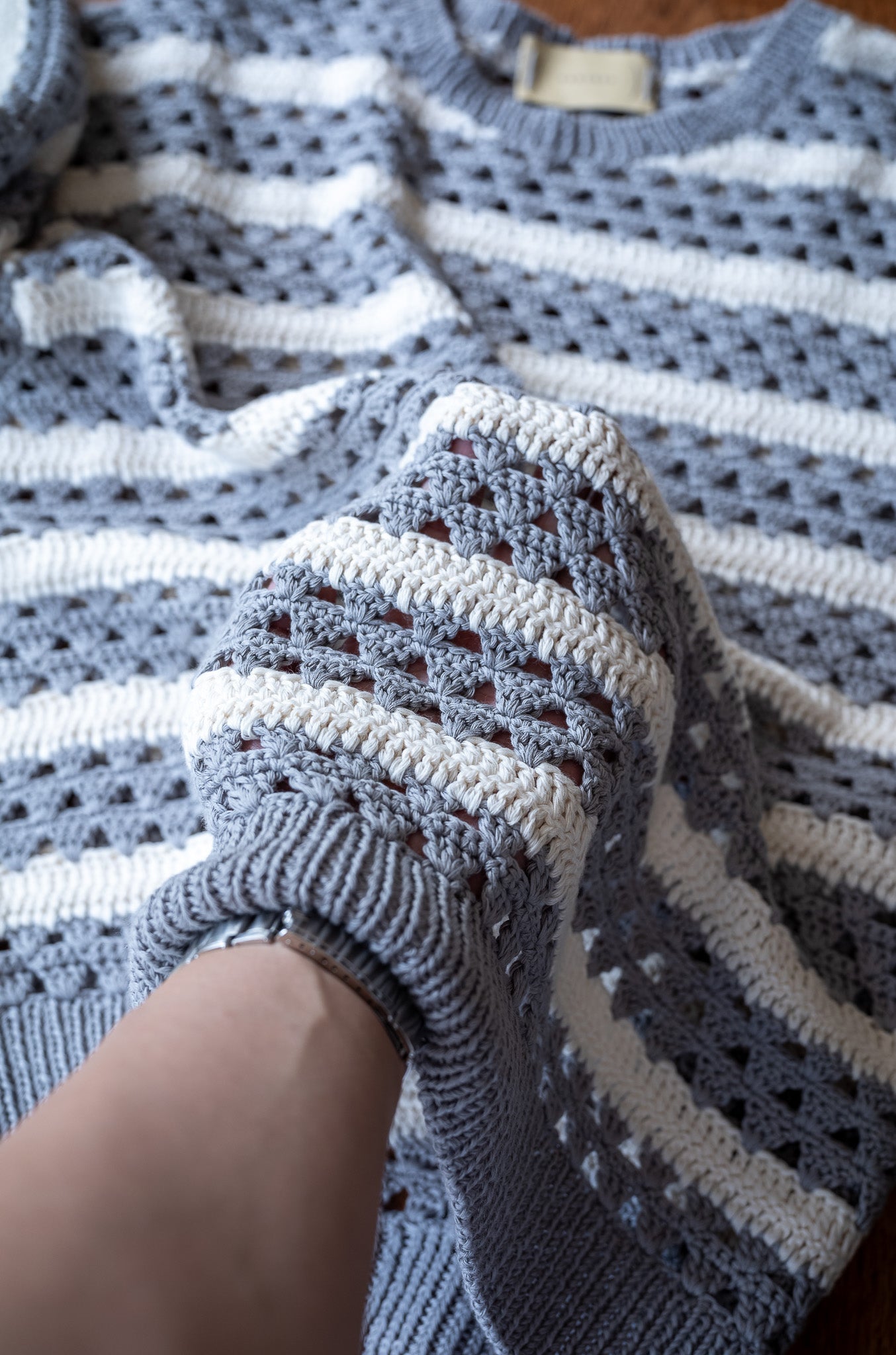 Crochet Horizontal Stripe Pullover 〔L/GRAY × MILK〕