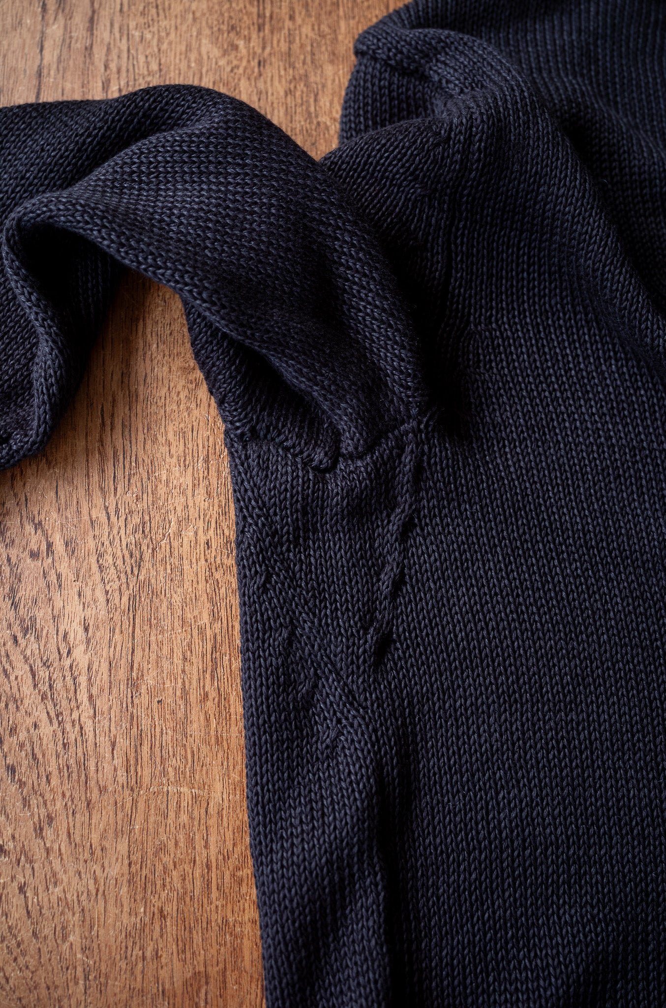 Shade Pullover 〔NOIR〕