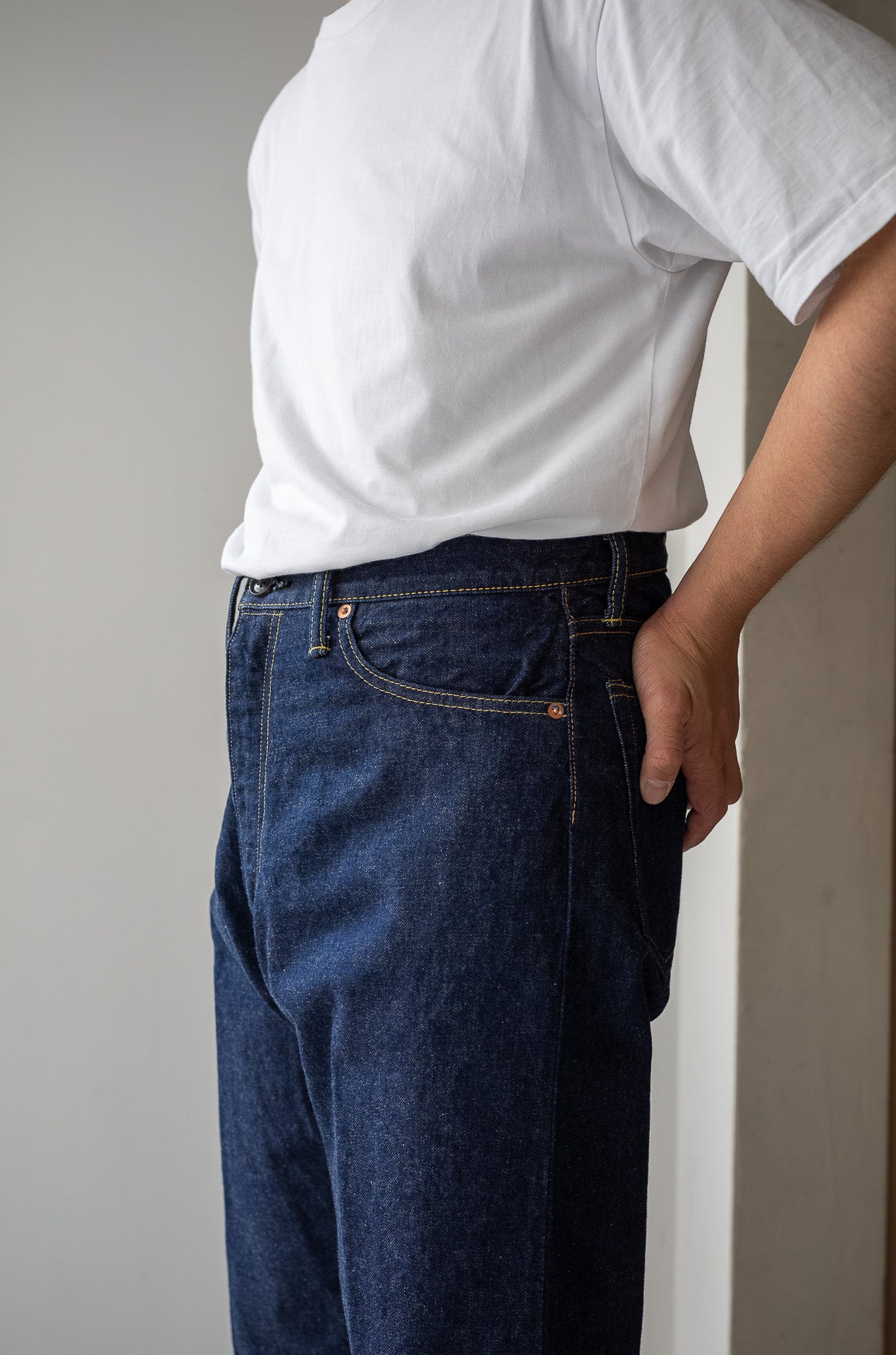 Denim Tapered Trousers 〔INDIGO〕