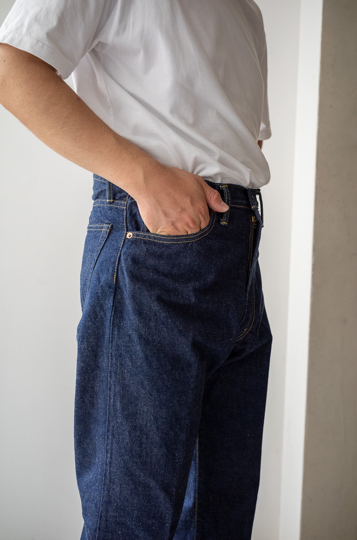 Denim Tapered Trousers 〔INDIGO〕